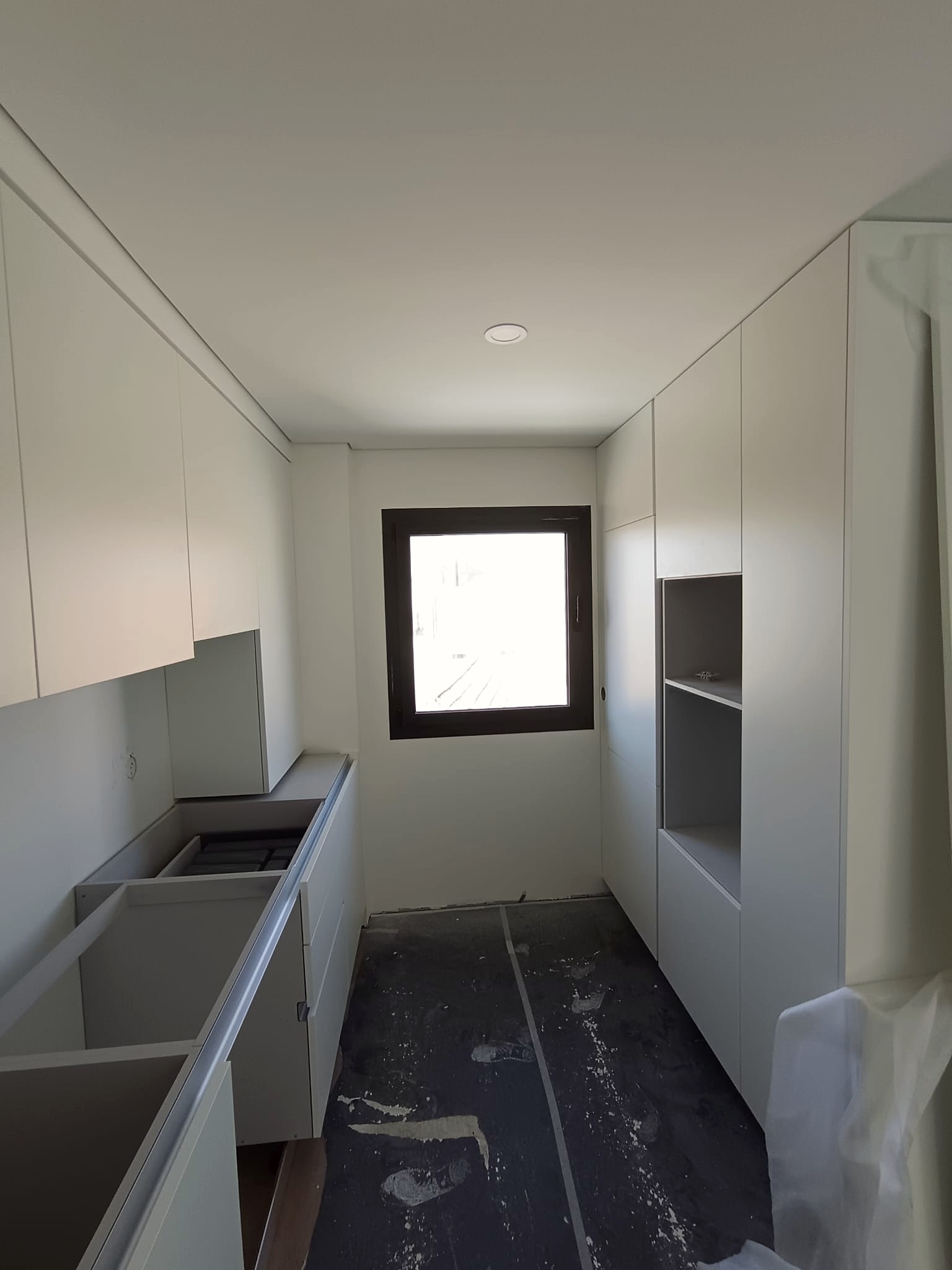 Cozinha compacta branca